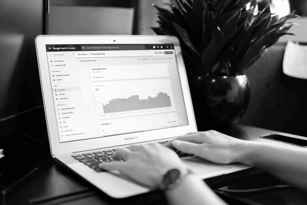 computer dashboard representing seo services